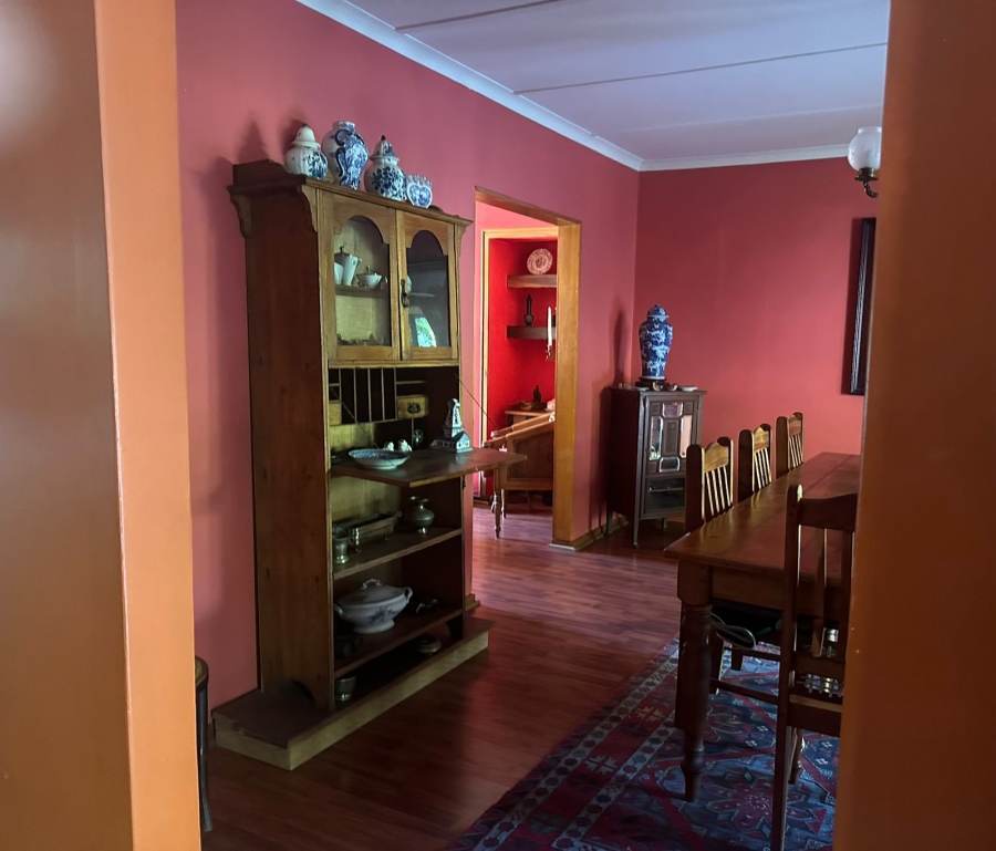 4 Bedroom Property for Sale in Glen Barrie Western Cape